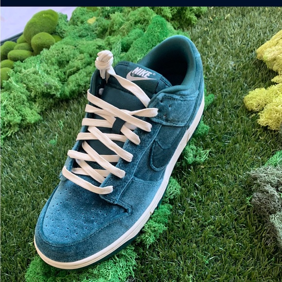 Nike Dunk Low Velvet Teal - Picture 2 of 4